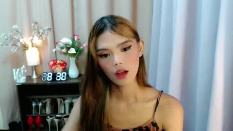 Snapshot of sweetytrannygirlxx chatting on October 24, 2025, 12:30 am Megan online show from October 24, 2025, 12:30 am