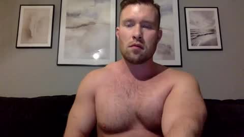 swekingxx online show from March 11, 2025, 6:52 pm