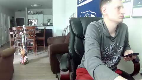 Snapshot of swelteringk chatting on July 12, 2026, 6:54 pm Kile online show from July 12, 2026, 6:54 pm