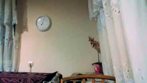 Snapshot of swergiu333 chatting on February 16, 2026, 5:03 am Raymond online show from February 16, 2026, 5:03 am