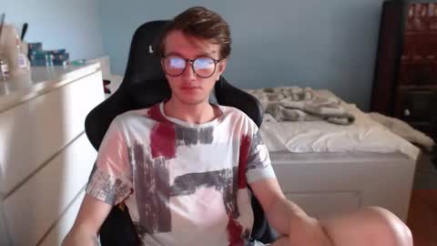 Cat online show from April 6, 2026, 9:10 am