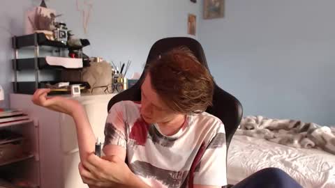 Cat online show from April 16, 2026, 8:37 am