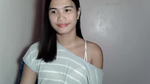 Snapshot of swettie_rhea chatting on February 11, 2026, 2:33 pm Rhea online show from February 11, 2026, 2:33 pm