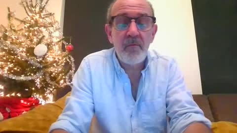 Snapshot of swimmi70 chatting on January 29, 2025, 11:35 pm swimmi70 online show from January 29, 2025, 11:35 pm