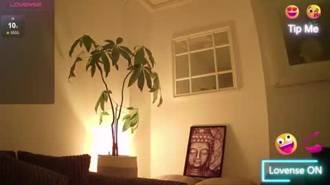 Snapshot of switchienickie chatting on June 25, 2026, 11:31 pm switchienickie online show from June 25, 2026, 11:31 pm
