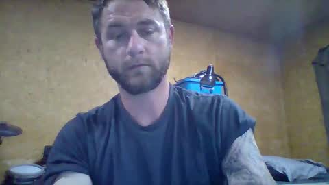 switchleg242 online show from April 26, 2026, 5:49 am
