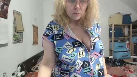 switchlorenx online show from February 2, 2026, 9:52 am