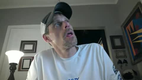 swontguy2025 online show from February 27, 2025, 5:24 am