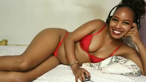 Snapshot of swt_bby chatting on May 16, 2026, 10:52 pm swt_bby online show from May 16, 2026, 10:52 pm