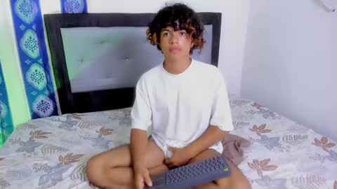 swwet_boy online show from December 23, 2024, 5:11 pm