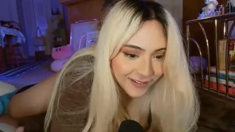 Snapshot of sydneyheaven666 chatting on December 6, 2024, 7:21 am your girl online show from December 6, 2024, 7:21 am