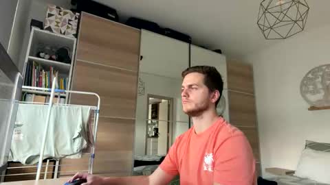 syl092 online show from January 16, 2026, 1:48 pm