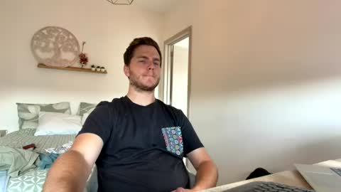 syl092 online show from July 14, 2026, 3:29 pm