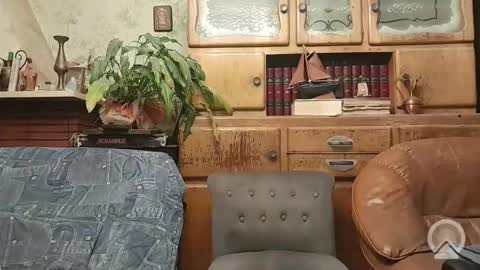 sympa_trique online show from October 28, 2025, 7:38 pm