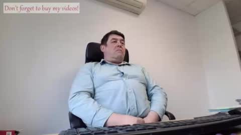 Snapshot of sympa_trique chatting on May 11, 2026, 9:48 am sympa_trique online show from May 11, 2026, 9:48 am