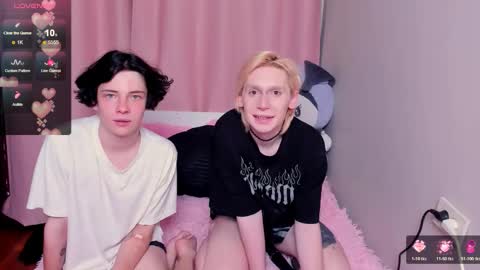 Milan boy black hair Adam blondy online show from November 9, 2025, 1:04 am