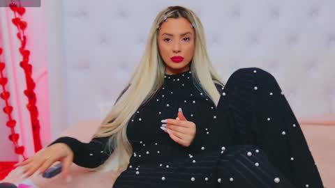 Snapshot of taahiraarabian chatting on February 7, 2025, 4:35 pm Arianna online show from February 7, 2025, 4:35 pm