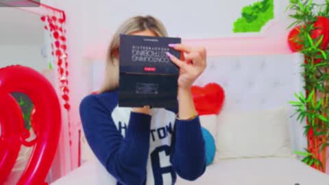 Snapshot of taahiraarabian chatting on February 14, 2025, 1:40 pm Arianna online show from February 14, 2025, 1:40 pm