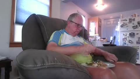 Snapshot of tacrunner66_ chatting on July 8, 2026, 2:05 am tacrunner66_ online show from July 8, 2026, 2:05 am