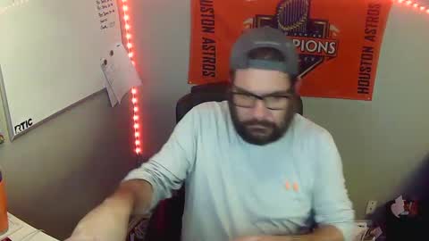 TaintNuzzler online show from February 11, 2025, 6:40 am