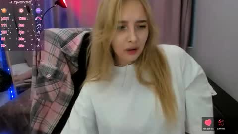 Taisia online show from April 4, 2026, 8:12 am