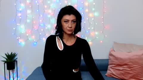 Taissa1 online show from November 30, 2025, 6:45 pm