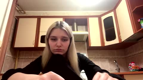 Snapshot of taitebinner chatting on February 23, 2026, 7:00 pm Mia online show from February 23, 2026, 7:00 pm