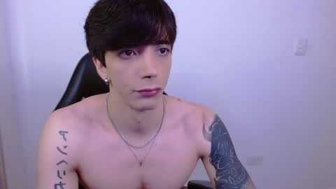 takeru___ online show from November 25, 2025, 8:53 pm