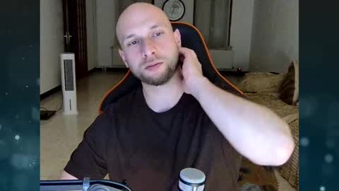 Beelzeboss59 online show from May 24, 2026, 9:31 pm