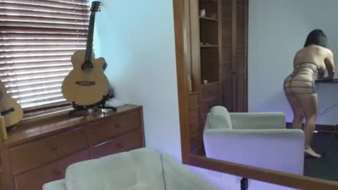 Snapshot of talia__velvet chatting on November 28, 2025, 1:47 pm talia__velvet online show from November 28, 2025, 1:47 pm