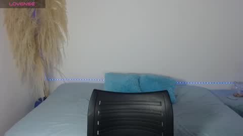 Snapshot of talia_florez chatting on October 16, 2025, 1:23 pm T A L I A online show from October 16, 2025, 1:23 pm