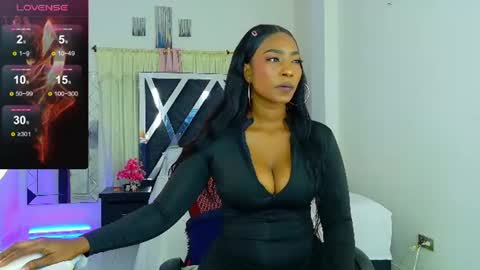 Snapshot of talianamoreno chatting on June 18, 2026, 1:17 am taliana modelo independiente online show from June 18, 2026, 1:17 am