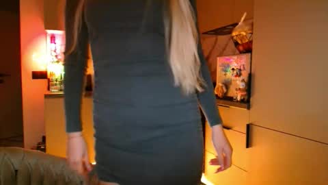  Kira  online show from February 6, 2026, 6:51 am