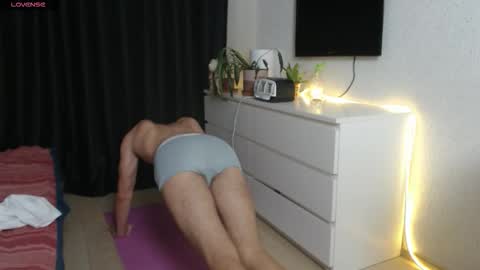 tall_sam online show from September 15, 2025, 3:34 pm