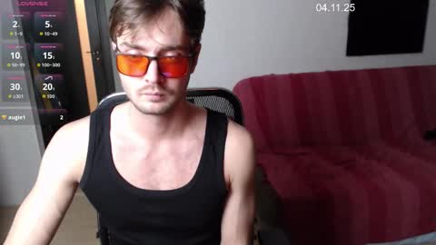 tall_sam online show from November 4, 2025, 4:06 pm