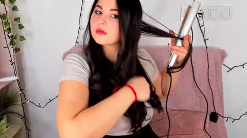 Snapshot of talla_la chatting on February 3, 2025, 7:18 am Talla online show from February 3, 2025, 7:18 am