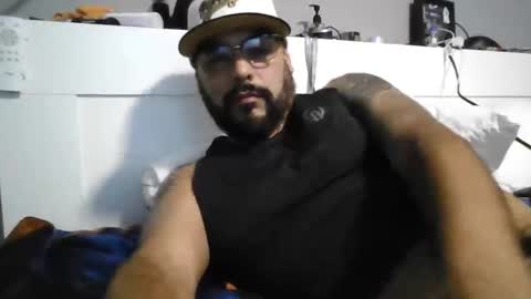 talllatino310 online show from November 28, 2025, 11:07 pm