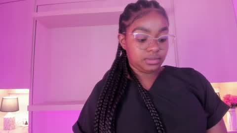 Tami online show from October 17, 2025, 8:00 pm