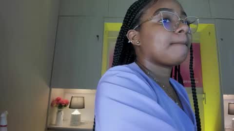 Tami online show from March 25, 2026, 7:42 pm