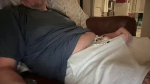 tampabatorbro online show from December 3, 2025, 11:47 pm