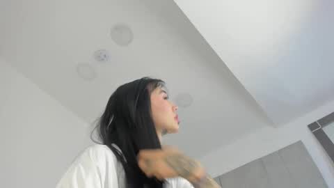 Snapshot of tamy_leen chatting on February 14, 2025, 9:56 am Tamy Leen online show from February 14, 2025, 9:56 am