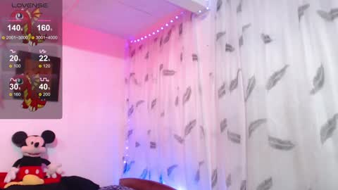 tania 0601 online show from February 6, 2025, 8:45 pm