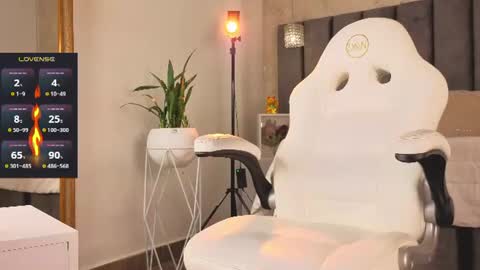 Snapshot of taniaa_diaz chatting on July 2, 2026, 7:31 pm Tania Dias online show from July 2, 2026, 7:31 pm