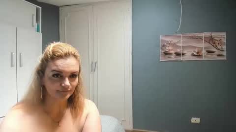 Snapshot of taniabonnet_ chatting on April 11, 2026, 2:54 pm taniabonnet online show from April 11, 2026, 2:54 pm