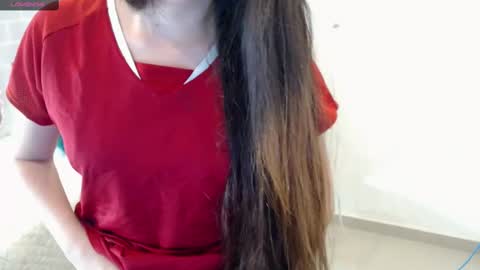 Tania  online show from March 10, 2025, 4:03 pm