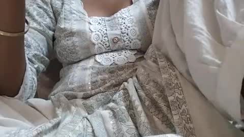 taniya_roy4628 online show from April 7, 2026, 2:34 am