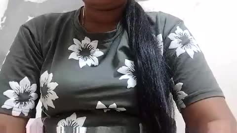Snapshot of taniya_roy4628 chatting on April 20, 2026, 2:25 am taniya_roy4628 online show from April 20, 2026, 2:25 am
