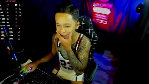 Snapshot of tannedskinmatty chatting on June 17, 2026, 6:38 am Matty online show from June 17, 2026, 6:38 am