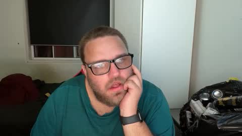 taser_tits online show from April 18, 2026, 4:33 pm