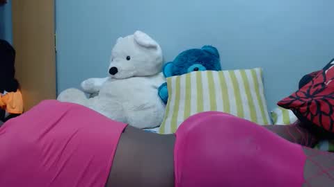 milan online show from February 2, 2025, 11:08 am